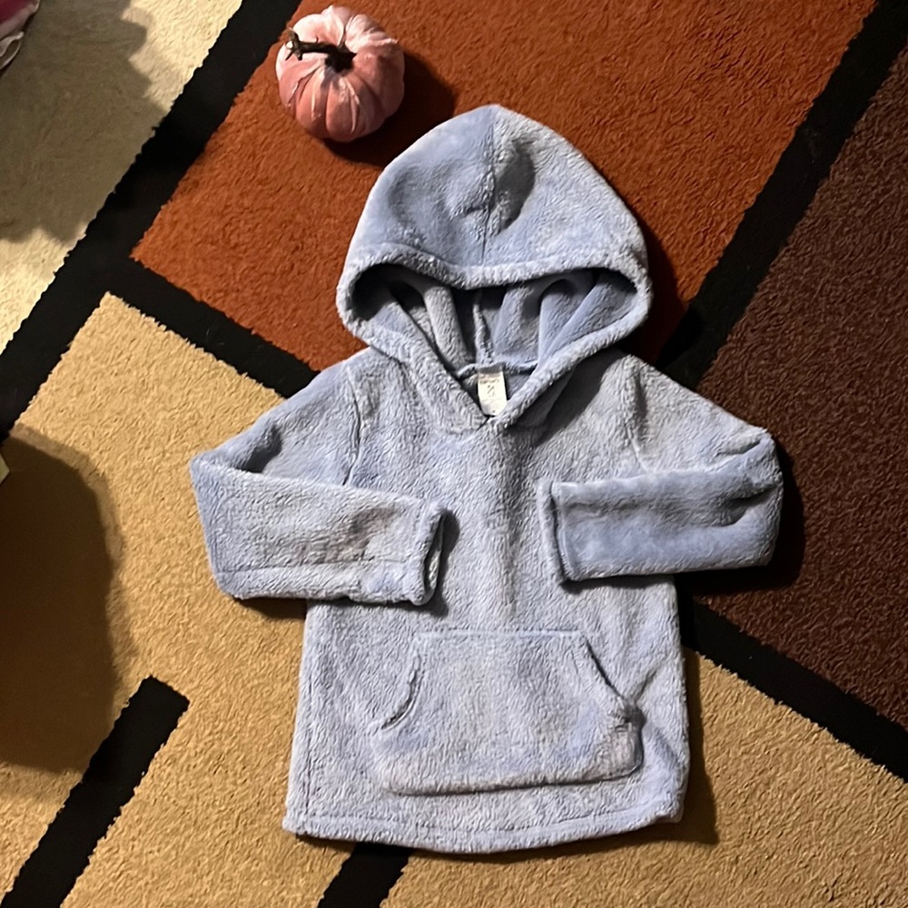 🌌Super soft warm hooded sweatshirt / Size 5T / Carters /Baby blue + Sky colored